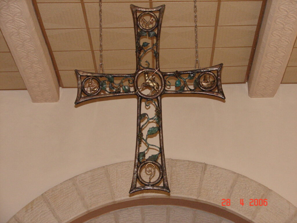 Krzyz w dolnym kosciele